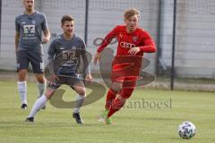 Bayernliga Süd - Saison 2021/2022 - FC Ingolstadt 04 II - VfB Hallbergmoos - Meikis Fabio (#19 FCI) - Johannes Petschner grau Hallberg - Foto: Meyer Jürgen