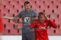 Bayernliga Süd - Saison 2021/2022 - FC Ingolstadt 04 II - VfB Hallbergmoos - Mathias Strohmeier grau Hallberg - Meikis Fabio (#19 FCI) mit der Entscheidung des Schiedsrichter nicht zufrieden - Foto: Meyer Jürgen