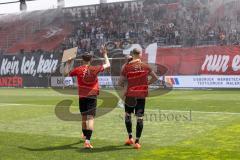 3. Liga; FC Ingolstadt 04 - VfB Lübeck; Verabschiedung Arian Llugiqi (25, FCI) und Tobias Schröck (21, FCI) Fan Fankurve Banner Fahnen Spruchband