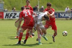 Kreisliga - Saison 2024/25- SV Kasing - TSV Kösching-  - Simon Renn weiss Kasing - Oguzhan Önür #21 Kösching David Ostermeier rot Kösching - Foto: Meyer Jürgen