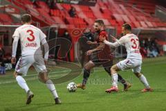 3. Liga - FC Ingolstadt 04 - Türkgücü München - Marc Stendera (10, FCI) Gorzel Nico (37 Türkgücü) Jakob Kilian (3 Türkgücü)