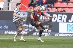 3. Liga; FC Ingolstadt 04 - SV Sandhausen; Pascal Testroet (37, FCI) Zweikampf Kampf um den Ball Stolze Sebastian (36 SVS)