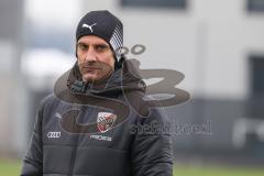 2.BL; FC Ingolstadt 04 - Training, neuer Cheftrainer Rüdiger Rehm, Pressekonferenz, Cheftrainer Rüdiger Rehm (FCI) leitet erstes Training, beobachtet die Spieler