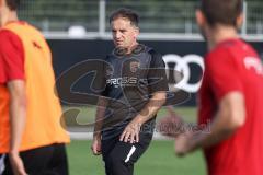 2.BL; FC Ingolstadt 04 - Neuer Cheftrainer Andre Schubert mit Co-Trainer Asif Saric im ersten Training, Co-Trainer Asif Saric (FCI)