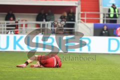 3. Liga; FC Ingolstadt 04 - Alemannia Aachen; Julian Kügel (29, FCI) verletzt am Boden