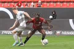 3. Liga; FC Ingolstadt 04 - 
VfB Oldenburg; Moussa Doumbouya (27, FCI) Zweikampf Kampf um den Ball Deichmann Leon (4 VfB)