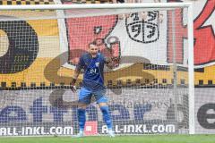 3. Liga; SG Dynamo Dresden - FC Ingolstadt 04; Torwart Marius Funk (1, FCI) schreit Anweisungen