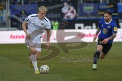 3.Liga - Saison 2022/2023 - 1. FC Saarbrücken - FC Ingolstadt 04 - Tobias Bech (Nr.11 - FCI) .- Calogero Rizzuto (Nr.27 - 1.FC Saarbrücken) - Foto: Meyer Jürgen