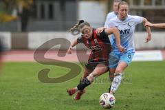 *** 2. Bundesliga Frauen - Saison 2025/26 - FC Ingolstadt 04 Frauen - VFL Bochum - Jenny Beyer (Nr.8 - FC Ingolstadt Frauen I) - Bantle Alina blau Bochum - Foto: Meyer Jürgen