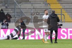 3. Liga - Dynamo Dresden - FC Ingolstadt 04 - Spiel ist aus, Niederlage 4:0, Marc Stendera (10, FCI) enttäuscht mit Cheftrainer Tomas Oral (FCI)