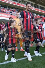 3. Liga - Saison 2024/25 - FC Ingolstadt 04 - SV Wehen Wiesbaden - Pascal Testroet (Nr.37 - FCI)  -  - einlaufen - Foto: Meyer Jürgen