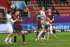 3. Liga; FC Ingolstadt 04 - SC Freiburg II; rechts Sebastian Grönning (11, FCI) Kopfball Torchance verpasst Mladen Cvjetinovic (19, FCI) Lukas Fröde (34, FCI)