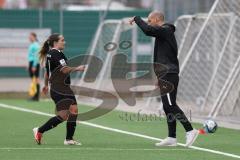 2. Bundesliga Frauen - Saison 2023/24 - FC Ingolstadt 04 Frauen - HSV Fr.1 - Reininger Pija (Nr.21 - FCI) - Cheftrainer Miren Catovic (FCI) - Foto: Meyer Jürgen