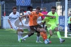 3.Liga - Saison 2023/2024 - SC Freiburg II - FC Ingolstadt 04 -Jannik Mause (Nr.7 - FCI) mit einer Torchance -  Franci Bouebari (Nr.19 - Freiburg II) - Torwart Jaaso Jantunen (Nr.31 - Freiburg II) - Foto: Meyer Jürgen