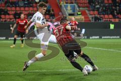 3.Liga - Saison 2022/2023 - FC Ingolstadt 04 -  Dynamo Dresden - Pascal Testroet (Nr.37 - FCI) - Jakob Lewald (Nr.31 - Dresden) - Foto: Meyer Jürgen