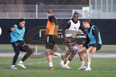 3. Liga; 1. Training nach Winterpause, 2023 FC Ingolstadt 04; David Udogu (47, FCI) Rico Preißinger (6, FCI) Moussa Doumbouya (27, FCI) Calvin Brackelmann (17, FCI)