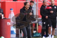 3. Liga; FC Ingolstadt 04 - Arminia Bielefeld; an der Seitenlinie, Spielerbank Cheftrainerin Sabrina Wittmann (FCI)