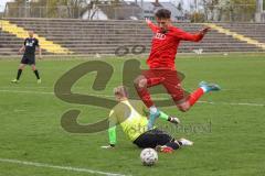 Bayernliga Süd - Saison 2021/2022 - FC Ingolstadt 04 II - TürkAugsburg - Arian Llugiqi mit einer Torchance - Leon Musial Torwart Augsburg  - Foto: Meyer Jürgen