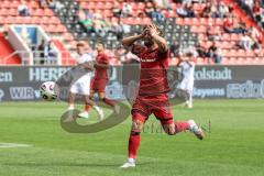 3. Liga; FC Ingolstadt 04 - 1. FC Schweinfurt 05; Torchance verpasst ärgert sich Yannick Deichmann (20, FCI)