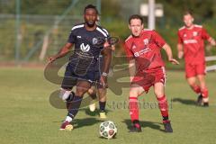 Kreisklasse - Saison 2025/26- TSV Etting - TSV Altmannstein-  - Arnold Azeem schwarz Etting - Christian Hallermeier rot Altmannstein  - Foto: Meyer Jürgen