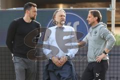 2.BL; Karlsruher SC - FC Ingolstadt 04; vor dem Spiel Sportmanager Malte Metzelder (FCI) Dietmar Beiersdorfer (FCI Sport Kommunikation)  Cheftrainer Rüdiger Rehm (FCI)