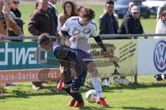 Kreisklasse - SV Hundszell - SV Zuchering - Lukas Conradi #13 weiss Hundszell - Felix Held blau #3 Zuchering - Foto: Jürgen Meyer