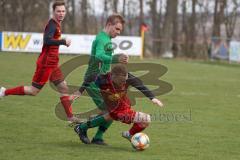 Bezirksliga OBB - Saison 2021/22 -  SV Kasing - Jetzendorf - Nico Seitz rot Kasing - Josef Keimel grün Jetzendorf - Foto: Meyer Jürgen