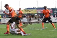 Toto-Pokal; SV Hutthurm - FC Ingolstadt 04; Jannik Mause (7, FCI) verpasst Torchance Daouda Beleme (9, FCI) hinten