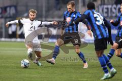 3. Liga; SV Waldhof Mannheim - FC Ingolstadt 04 - Zweikampf Kampf um den Ball Yannick Deichmann (20, FCI) Sohm Pascal (10 SVWM)