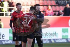 3. Liga; FC Ingolstadt 04 - Borussia Dortmund II; Niederlage, hängende Köpfe Cheftrainer Guerino Capretti (FCI) tröstet Pascal Testroet (37, FCI)