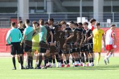 B-Junioren Bundesliga  - Saison 2023/24 - B-Junioren - FC Ingolstadt 04 - FC Bayern München - Die Mannschaften begrüßen sich -  - XXXXX - Foto: Meyer Jürgen