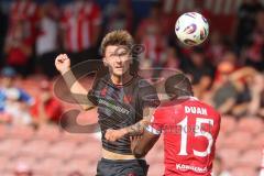 3. Liga - Saison 2025/26 - Energie Cottbus - FC Ingolstadt 04  - Julian Kügel (Nr.29 - FC Ingolstadt 04) - Denis Duah (Nr.15 - FC Energie Cottbus) - Foto: Meyer Jürgen