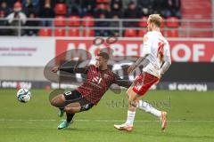 3. Liga; FC Ingolstadt 04 - 
Rot-Weiss Essen; Zweikampf Kampf um den Ball Yannick Deichmann (20, FCI) Brumme Lucas (14 RWE)