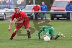 Kreisklasse - Saison 2025/26- TSV Pförring - SV Karlshuld-  - Martin Werle rot Pförring - Tim Ruhstorfer grün Karlshuld - Foto: Meyer Jürgen