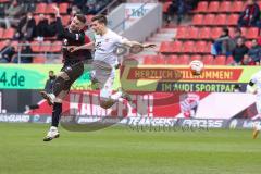 2.BL; FC Ingolstadt 04 - FC ST. Pauli; Zweikampf Kampf um den Ball Stefan Kutschke (30, FCI)