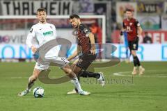 3. Liga; FC Ingolstadt 04 - Erzgebirge Aue; Zweikampf Kampf um den Ball Lukas Fröde (34, FCI) Tashchy Borys (14 Aue)