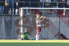 Toto Pokal; TSV Landsberg - FC Ingolstadt 04; Torwart Kai Eisele (25, FCI) am Boden Tor, Simon Lorenz (32, FCI) ärgert sich