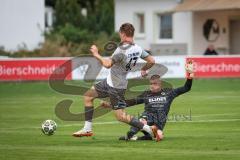 Landesliga - Saison 2026/27 - SV Manching - SC Cosmos Aystetten - Valentin Puhar TW Manching rettet vor Czerwonka Marvin weis Aystetten  - XXXXX - Foto: Meyer Jürgen