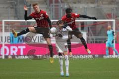 3.Liga - Saison 2022/2023 - FC Ingolstadt 04 -  - FC Freiburg II - Maximilian  Neuberger (Nr.38 - FCI) - Hans Nunoo Sarpei (Nr.14 - FCI) - Julian Guttau (Nr.36 - SC Freiburg II) - Foto: Meyer Jürgen