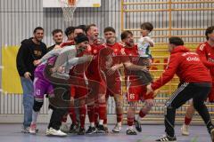 Lotto Bayern Hallencup - Lindenkreuzhalle Saison 2024/25 - FC Deisenhofen - Türk SV Ingolstadt - - Tobias Gooss TW rot Türk SV Ing. schiesst den entscheidenden 6 meter - jubel -  - Foto: Meyer Jürgen