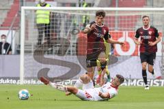 2.BL; FC Ingolstadt 04 - 1. FC Nürnberg - #Merlin Röhl (34, FCI) Krauß Tom (14 , 1.FCN) stört