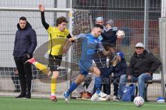 2024_2_17 - Saison 2023/24 - AUDI-Schanzer Amateur Cup - SV Hundszell - FC Hitzhofen/Oberzell  - Halbfinale 1 - Niclas Filser gelb Hitzhofen - Manuel Wittmann blau Hundszell - Foto: Meyer Jürgen