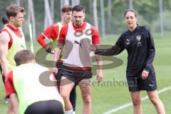 3. Liga; FC Ingolstadt 04 - Neue Trainerin, Wechsel, Trainerwechsel, Cheftrainerin Sabrina Wittmann (FCI) Pascal Testroet (37, FCI) Simon Lorenz (32, FCI)