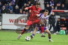 3. Liga; VfL Osnabrück - FC Ingolstadt 04; Zweikampf Kampf um den Ball Dennis Kaygin (10, FCI) Meißner Robin (11 VFL)
