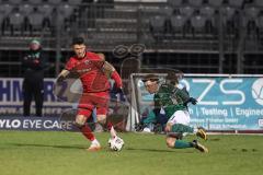 3. Liga; 1. FC Schweinfurt 05 - FC Ingolstadt 04; Linus Rosenlöcher (19, FCI) Zweikampf Kampf um den Ball