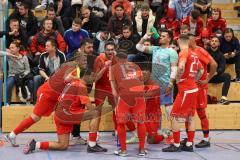 Lotto - Hallen - Bayerncup - Oberbayern -  Saison 2022/2023  - FC Fatih Ing - FC Penzberg - Finale - 1:0 - Die Mannschaft vor der Verlängerung motiviert sich - Fatih Topcu - Foto: Meyer Jürgen