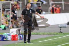 3. Liga; Borussia Dortmund II - FC Ingolstadt 04; an der Seitenlinie, Spielerbank Cheftrainer Michael Köllner (FCI)