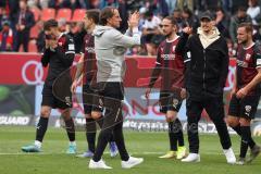 2. Fußball-Liga - Saison 2021/2022 - FC Ingolstadt 04 - Hamburger SV - Cheftrainer FCI Rüdiger Rehm - Nikola Stevanovic (#15 FCI) - bedanken sich bei den Fans - Foto: Meyer Jürgen