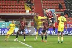 3. Liga; FC Ingolstadt 04 - Alemannia Aachen; Torchance verpasst Simon Lorenz (32, FCI) Kopfball Heister Florian (19 AA) Pascal Testroet (37, FCI) #