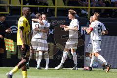 3. Fußball-Liga - Saison 2022/2023 - Borussia Dortmund II - FC Ingolstadt 04 - Der 0:1 Führungstreffer durch Patrick Schmidt (Nr.9 - FCI) - Pascal Testroet (Nr.37 - FCI) -  - Jubel - Foto: Meyer Jürgen